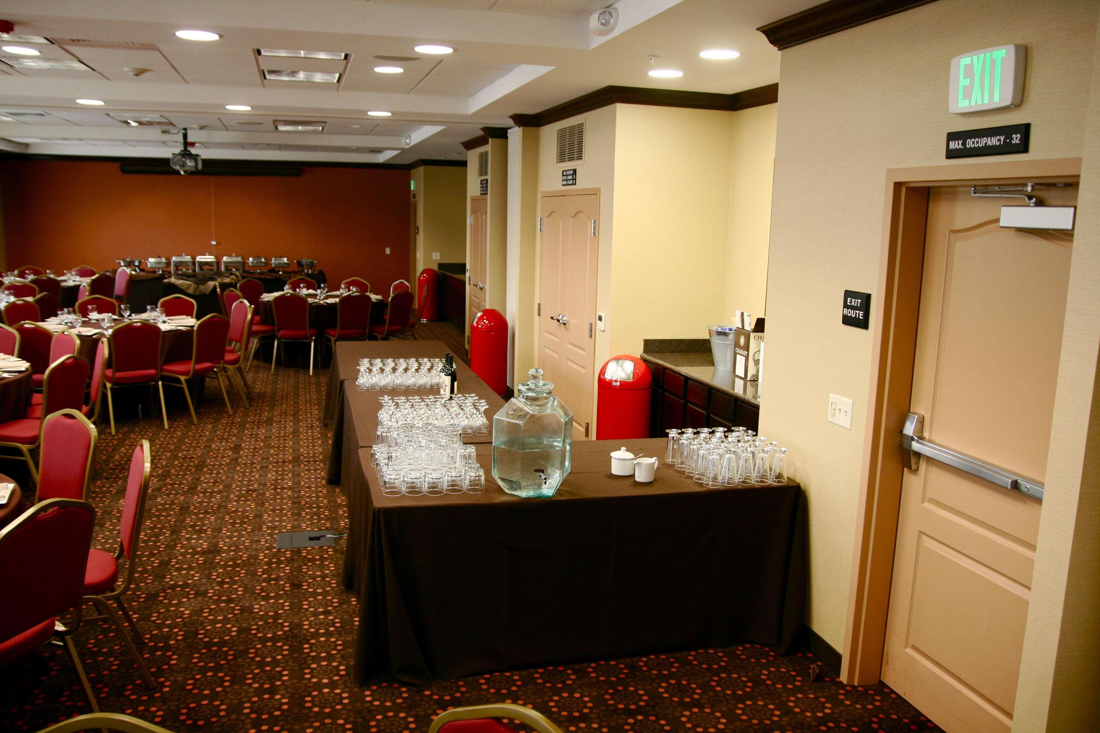 Hampton Inn & Suites Folsom Restaurace fotografie