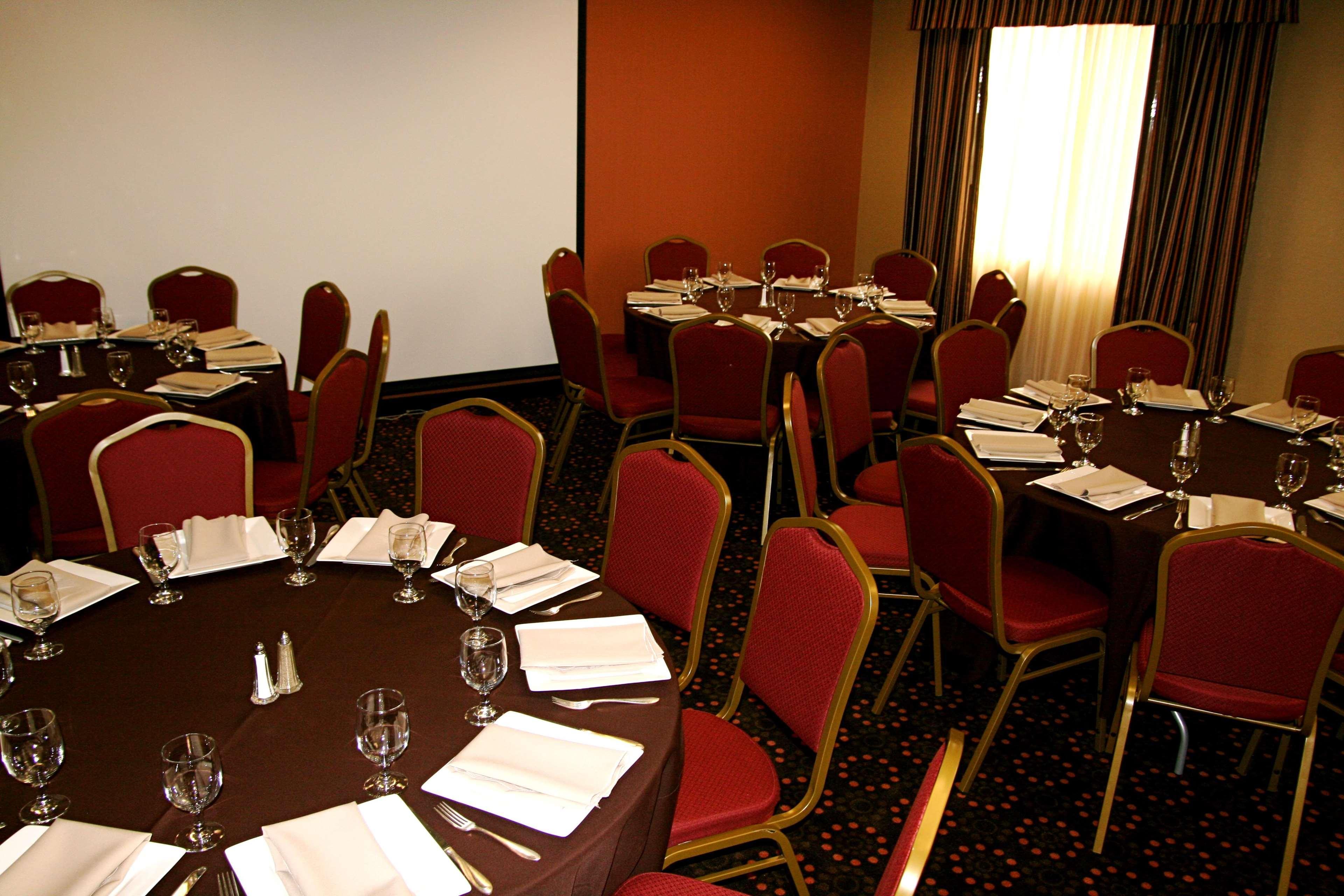 Hampton Inn & Suites Folsom Restaurace fotografie