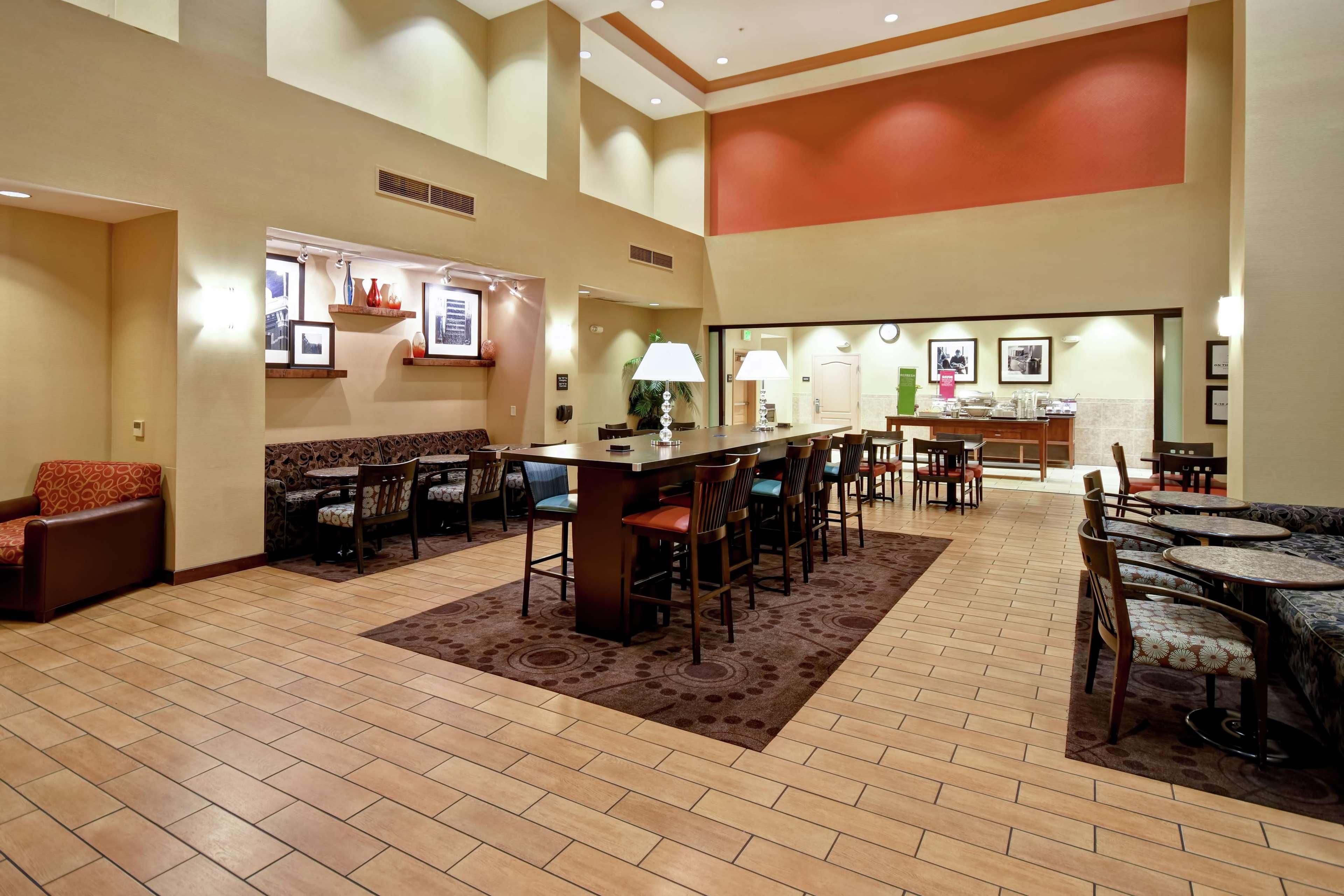 Hampton Inn & Suites Folsom Exteriér fotografie