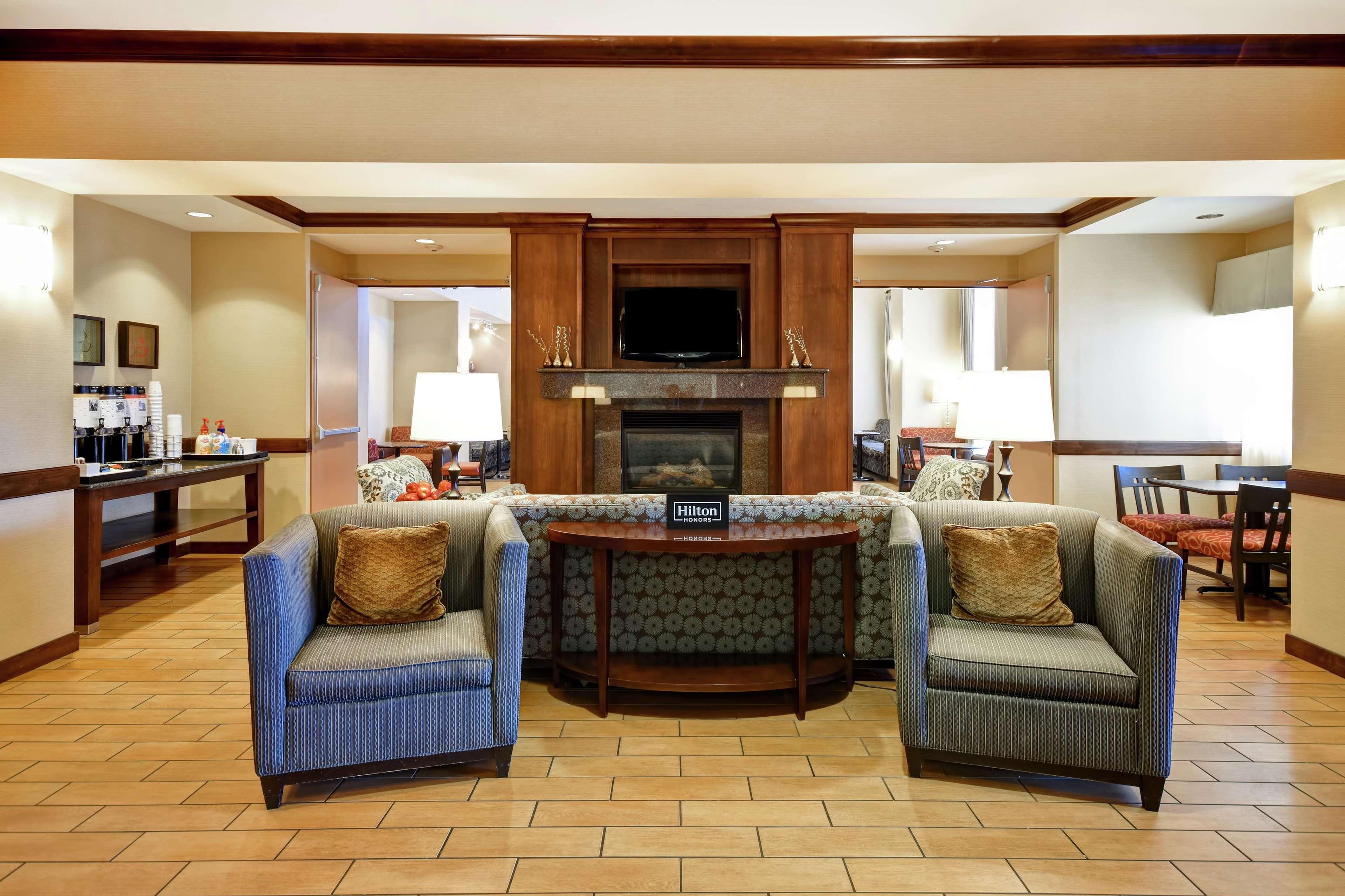 Hampton Inn & Suites Folsom Exteriér fotografie