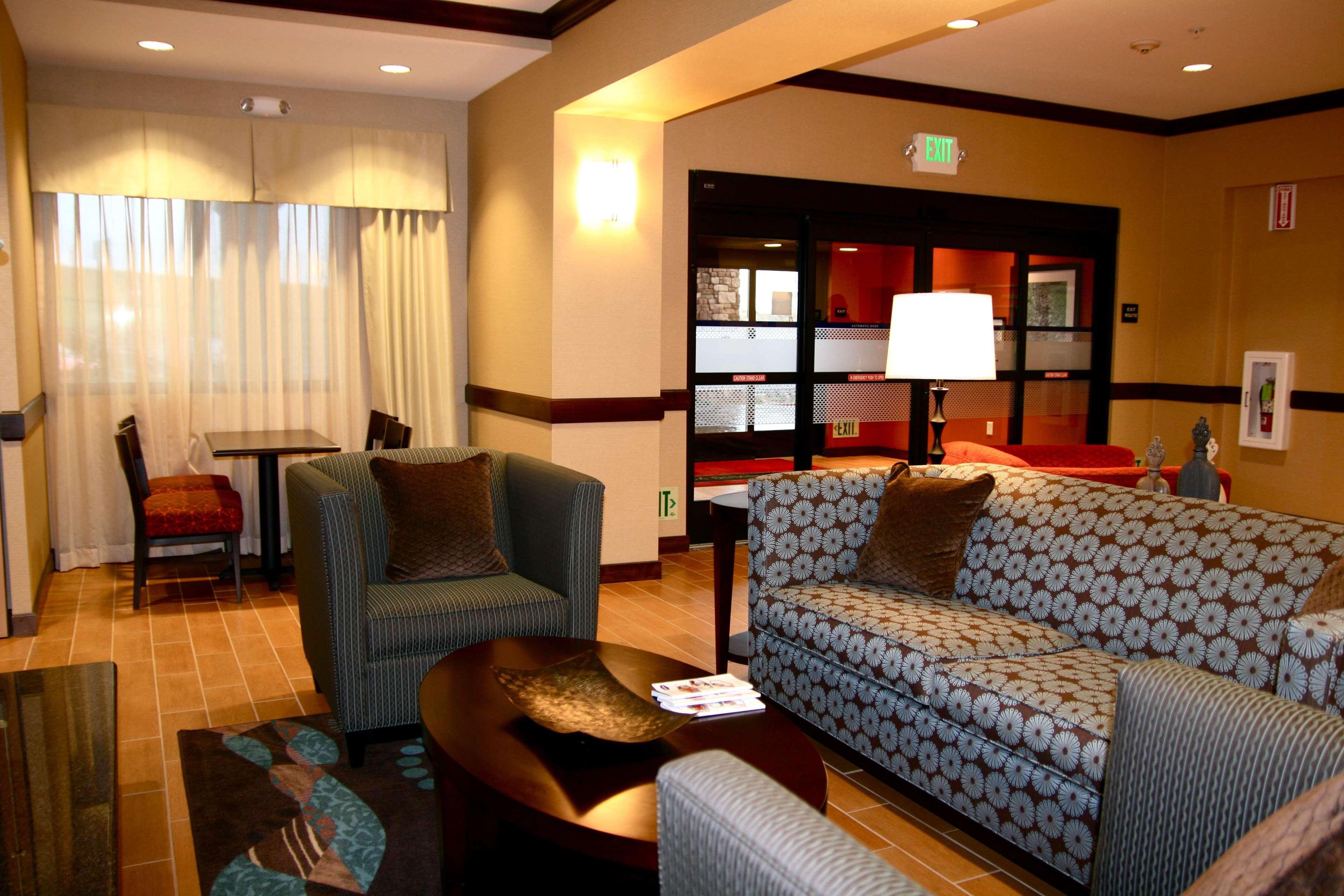 Hampton Inn & Suites Folsom Exteriér fotografie