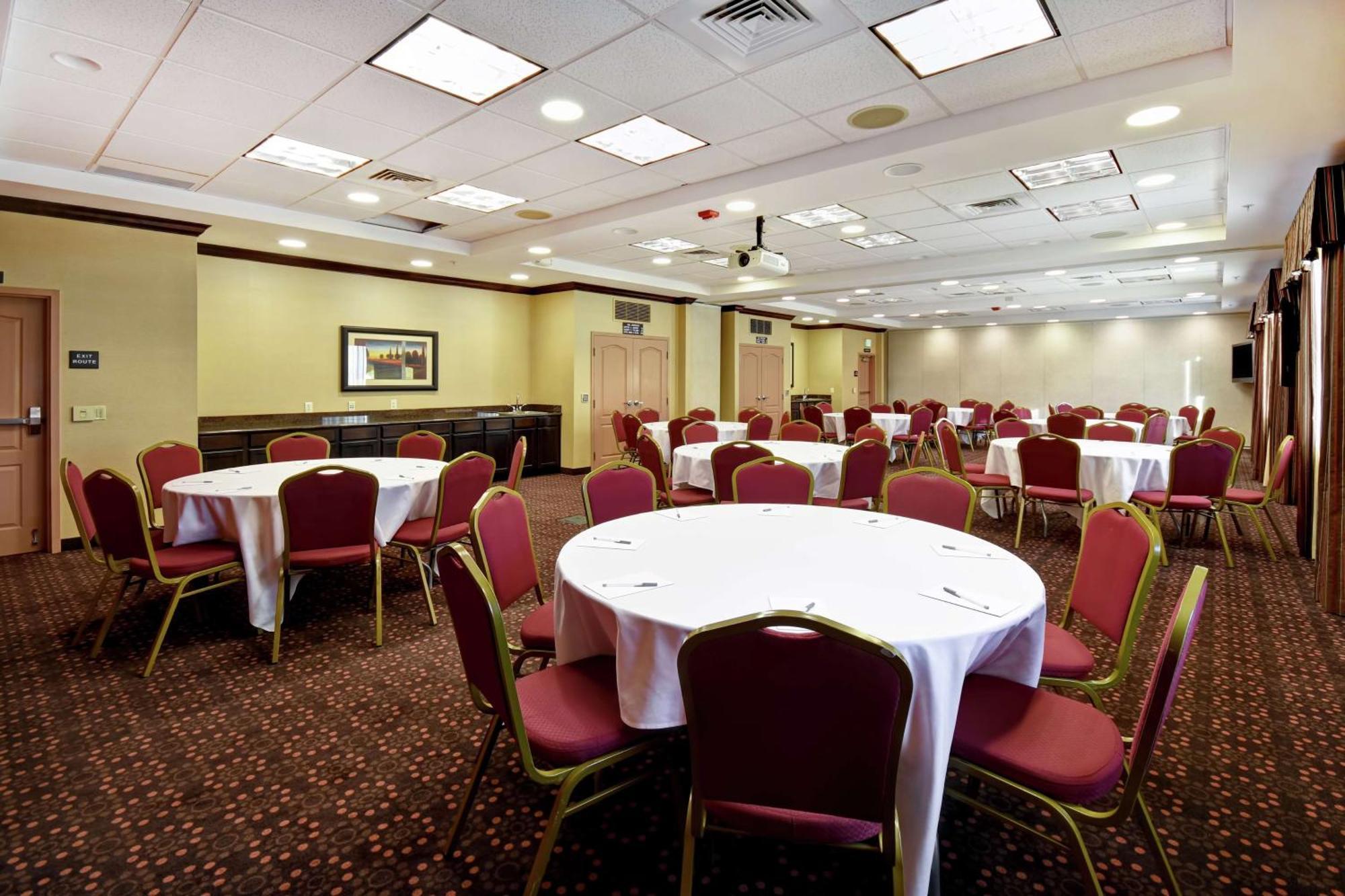 Hampton Inn & Suites Folsom Exteriér fotografie